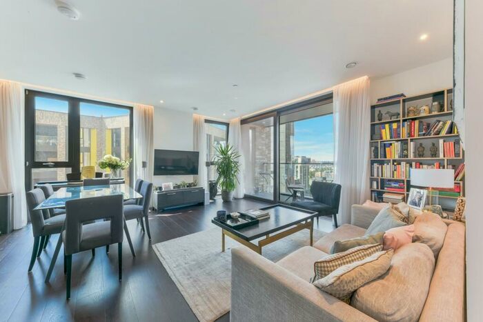 3 Bedroom Apartment For Sale In Madeira Tower, The Residence, Nine Elms, London, SW11
