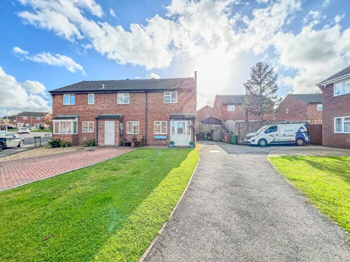 2 Bedroom End Of Terrace House For Sale In Strode Road, Street, BA16