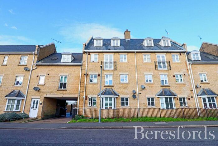 2 Bedroom Apartment For Sale In New Writtle Street, Chelmsford, CM2