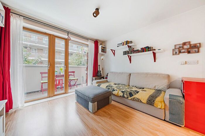 2 Bedroom Flat For Sale In Latchmere Street, Battersea, London, SW11