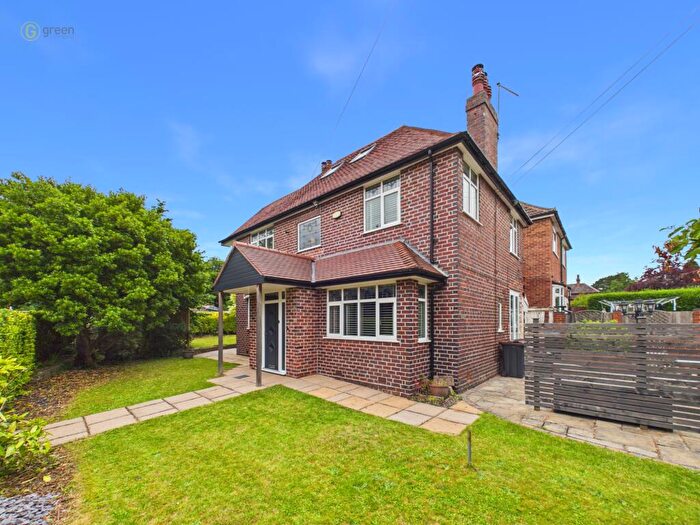 4 Bedroom Detached House For Sale In Boldmere Road, Sutton Coldfield, B73