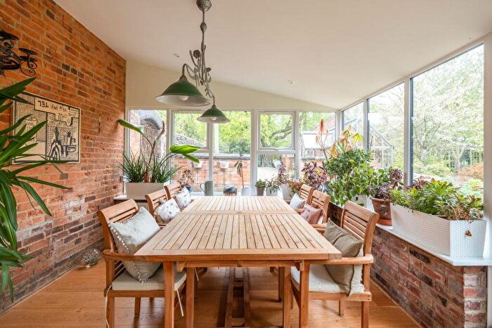 3 Bedroom Semi-Detached House For Sale In Adderbury, Oxfordshire, OX17