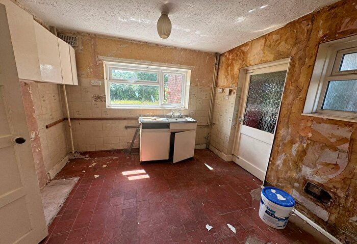 3 Bedroom Terraced House For Sale In Kitchener Road, Dudley, West Midlands, DY2