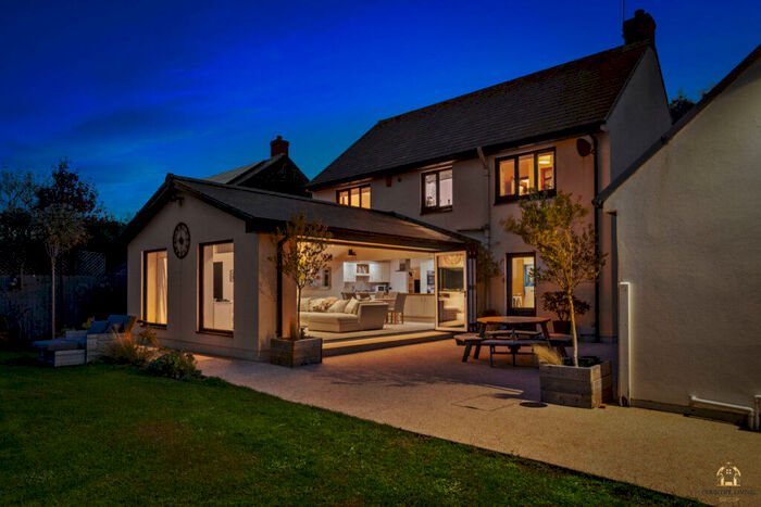 4 Bedroom Detached House For Sale In Cae Bach, SA73