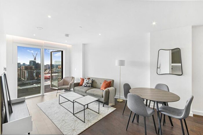 2 Bedroom Apartment To Rent In Lexington Gardens, London, SW11