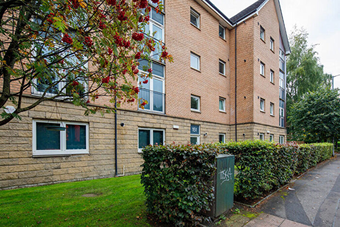2 Bedroom Flat For Sale In Paisley Road West, Kinning Park, Glasgow, G51
