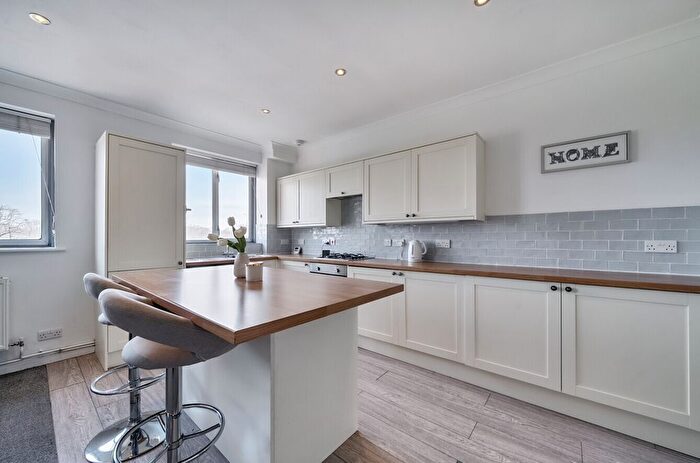 1 Bedroom Flat For Sale In Claire Court, Commonside West, Mitcham, Surrey, CR4