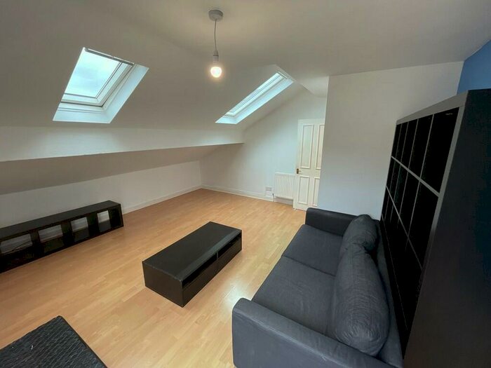 2 Bedroom Apartment To Rent In Palatine Mansions, Didsbury, M20