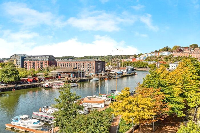 2 Bedroom Flat For Sale In Hannover Quay, Bristol, BS1