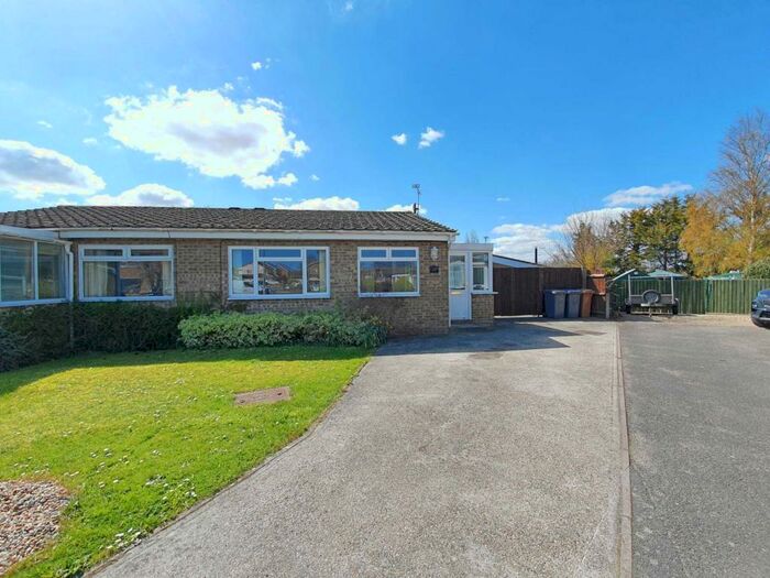 2 Bedroom Bungalow To Rent In Trinity Close, Woodbridge, IP12