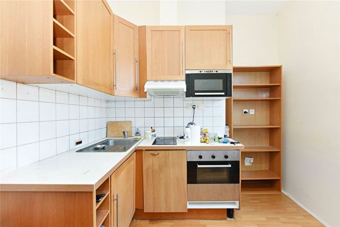 Studio To Rent In Warbeck Road, Shepherd's Bush, London, W12