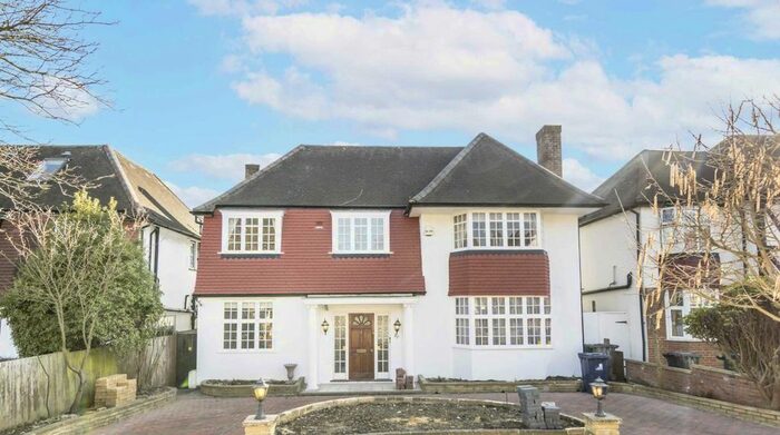 4 Bedroom Property To Rent In Beaufort Road, London, W5