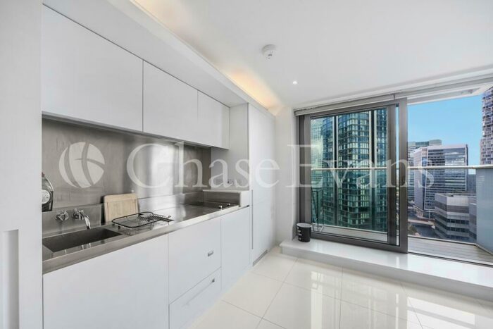 Flat To Rent In Pan Peninsula, Pan Peninsula Square, Canary Wharf, London, E14