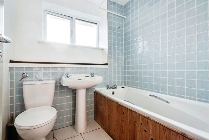 1 Bedroom End Of Terrace House For Sale In Cullerne Close, Abingdon, OX14