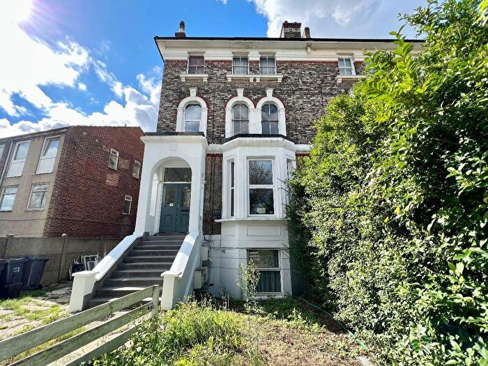 1 Bedroom Flat To Rent In Sunny Bank, London, SE25