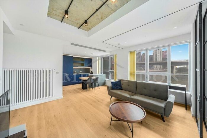 2 Bedroom Apartment To Rent In Douglass Tower, Goodluck Hope Walk, London, E14