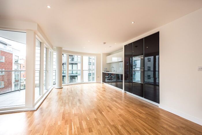 2 Bedroom Flat To Rent In Pump House Crescent, Brentford, TW8