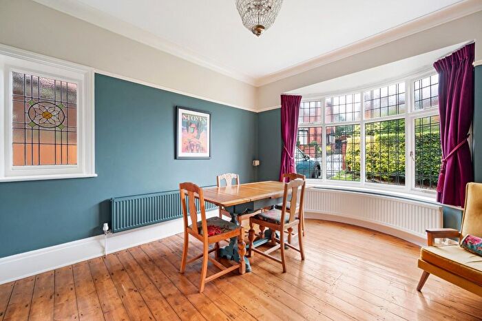 3 Bedroom Semi-Detached House For Sale In Westcliffe Road, Bolton, BL1