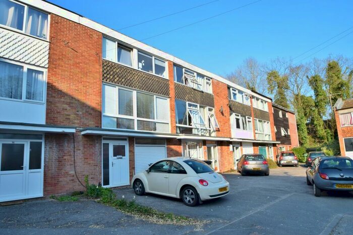 6 Bedroom Terraced House To Rent In Winchester, SO22