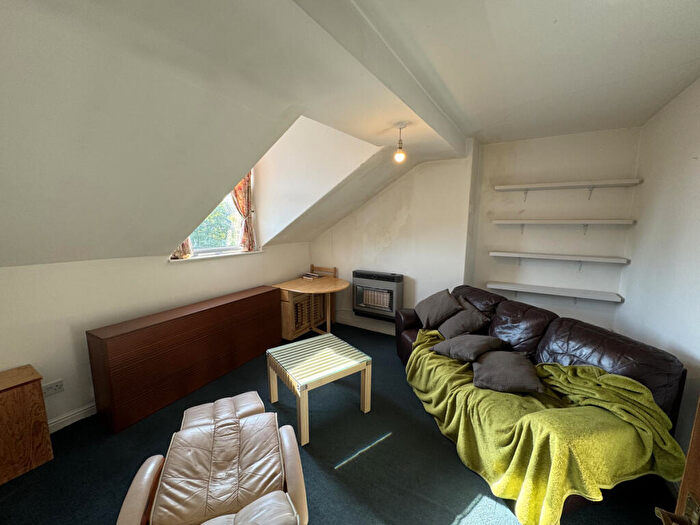 1 Bedroom Apartment To Rent In Withington Road, Manchester, M16