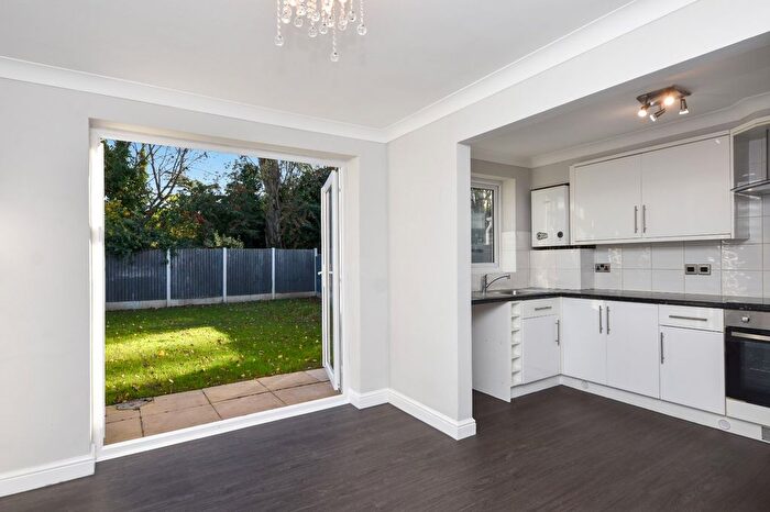 3 Bedroom Detached House For Sale In Shillingstone, Bishopsteignton Location, Shoeburyness, Essex, SS3