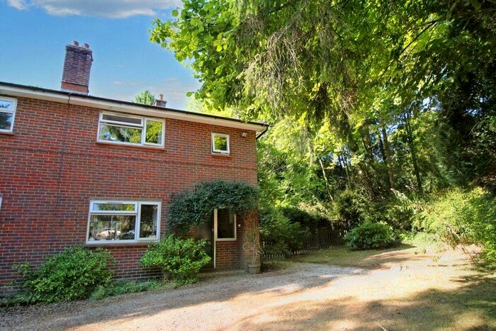 3 Bedroom Semi-Detached House To Rent In Windmill Lane, Alton, Hampshire, GU34
