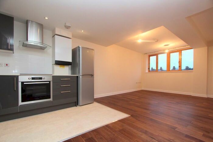 1 Bedroom Apartment To Rent In Muswell Hill Road London, N10