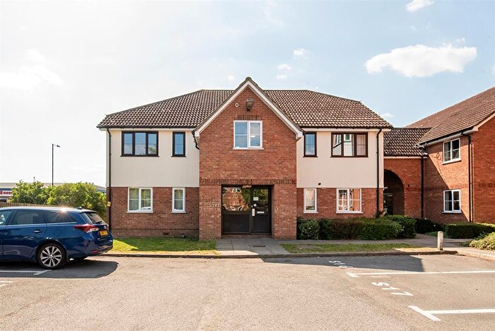 2 Bedroom Flat To Rent In Elmore Close, Wembley, HA0