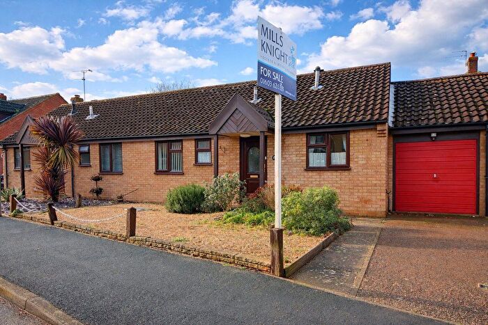 2 Bedroom Semi-Detached Bungalow For Sale In Shakespeare Way, Taverham, Norwich, NR8