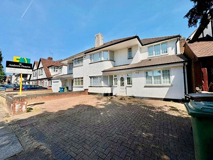 6 Bedroom Semi-Detached House To Rent In Uxbridge Road, Pinner, HA5