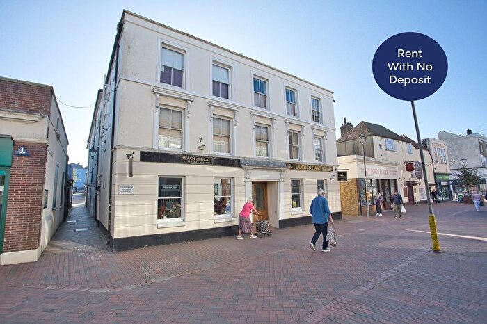 2 Bedroom Flat To Rent In High Street, Deal, CT14