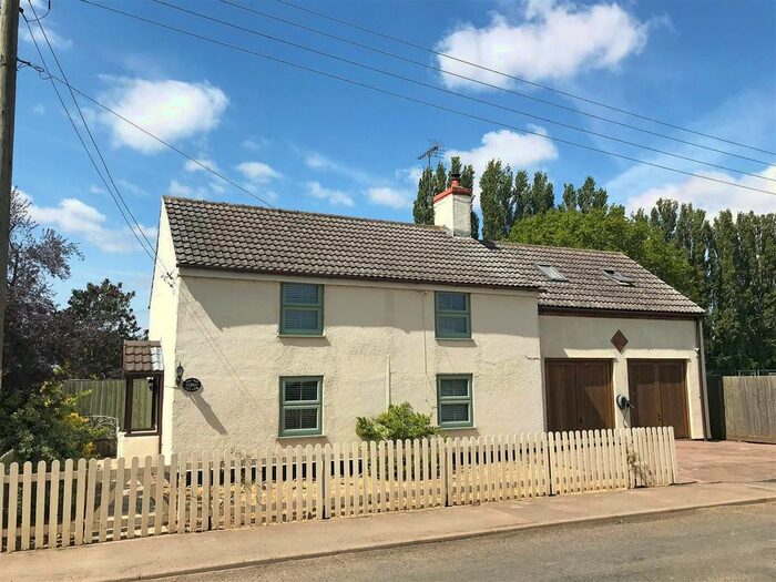 4 Bedroom Cottage For Sale In Eaugate Road, Moulton Chapel, Spalding, PE12