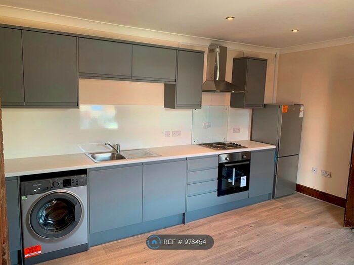 2 Bedroom Flat To Rent In Bishopstoke Road, Eastleigh, SO50