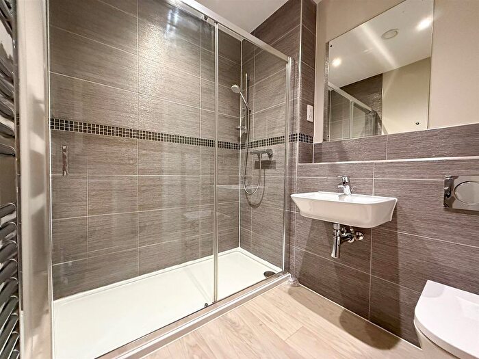 4 Bedroom Terraced House To Rent In Gloucester Place, Cheltenham, GL52