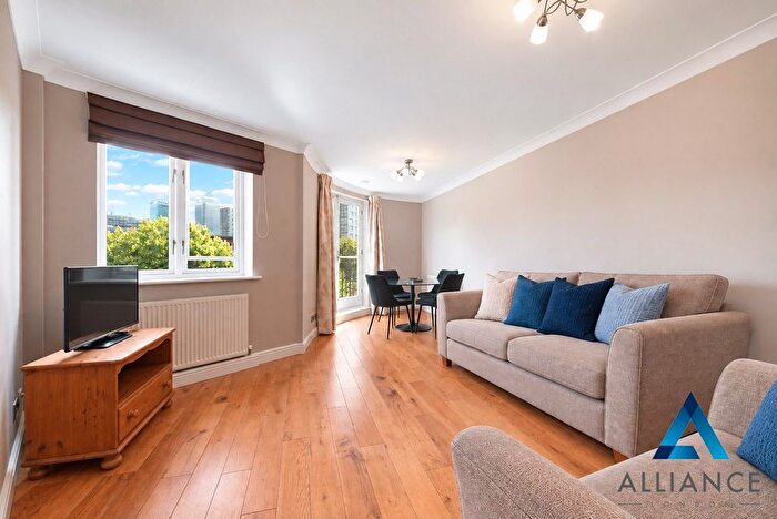2 Bedroom Flat For Sale In Island Row Limehouse, London, E14