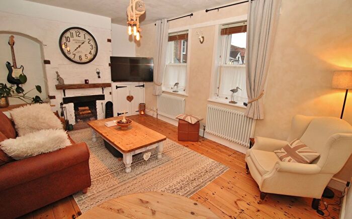 3 Bedroom Cottage For Sale In Coastguard Cottages, Langstone Road, PO9