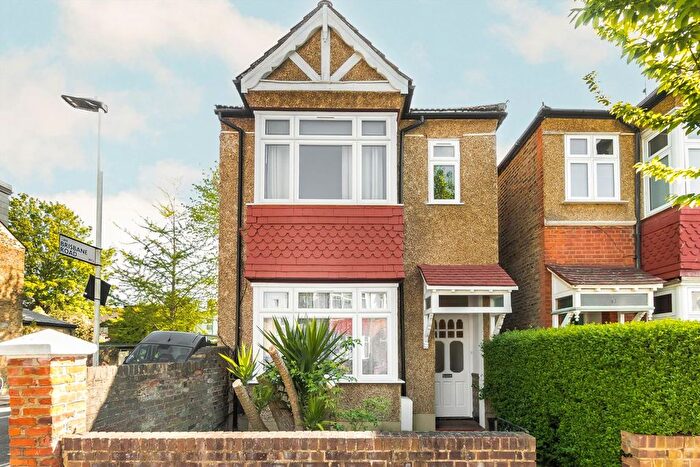 3 Bedroom Property To Rent In Sydney Road, Ealing, W13