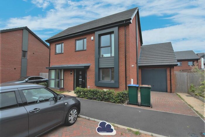 3 Bedroom End Of Terrace House To Rent In Greenfinch Road, Coventry, CV4
