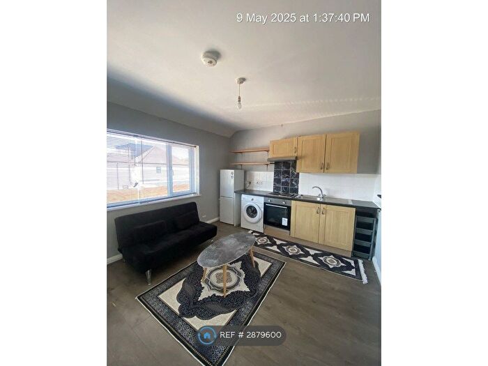 1 Bedroom Flat To Rent In Grange Rd, Enfield, N18