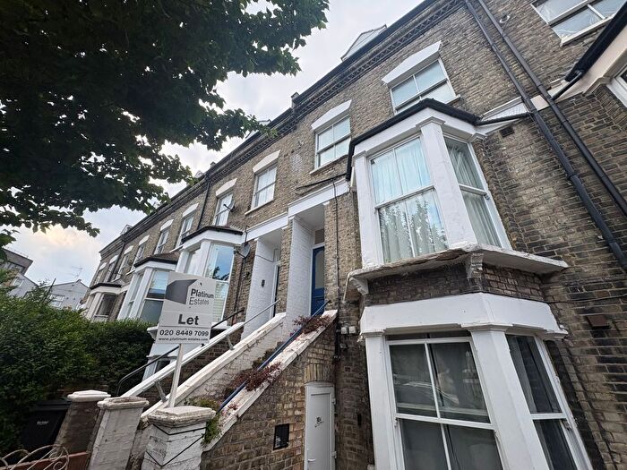 3 Bedroom Flat To Rent In Woodstock Road, London, N4