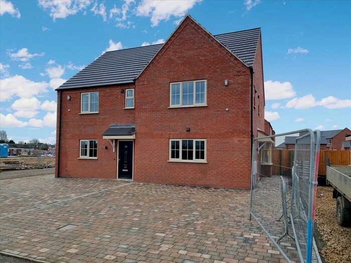 3 Bedroom Semi-Detached House To Rent In Saxon Way, Ruskington, Ruskington, NG34