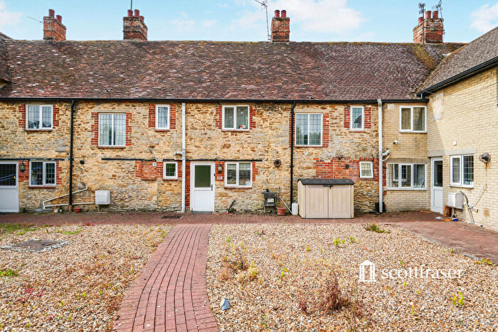 3 Bedroom Terraced House To Rent In Barrow Road, Abigdon, OX13