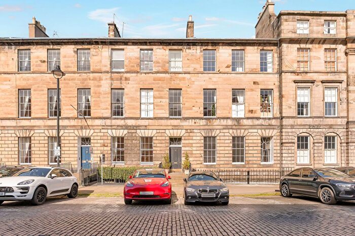 2 Bedroom Flat For Sale In / Great King Street, New Town, Edinburgh, EH3