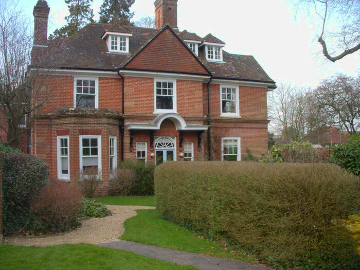 1 Bedroom Apartment To Rent In Mead Road, Winchester, SO23