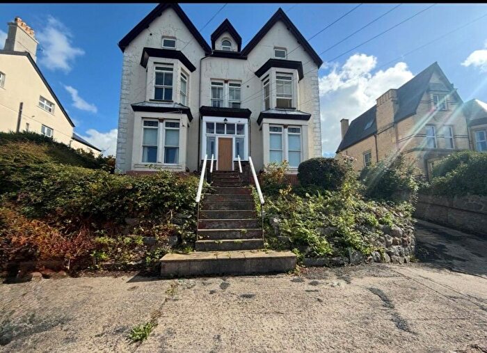 1 Bedroom Flat For Sale In St. Davids Road, Caernarfon, Gwynedd, LL55