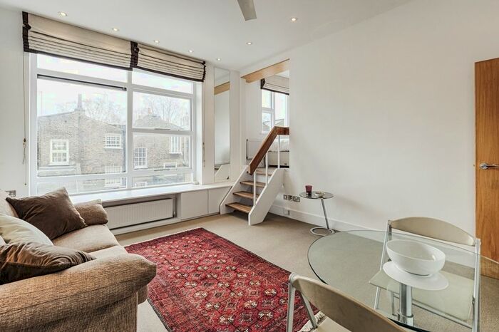 Studio To Rent In Beaufort Gardens, London, SW3