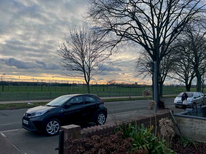 2 Bedroom Detached House To Rent In Gorsebrook Road, London, England, RM9