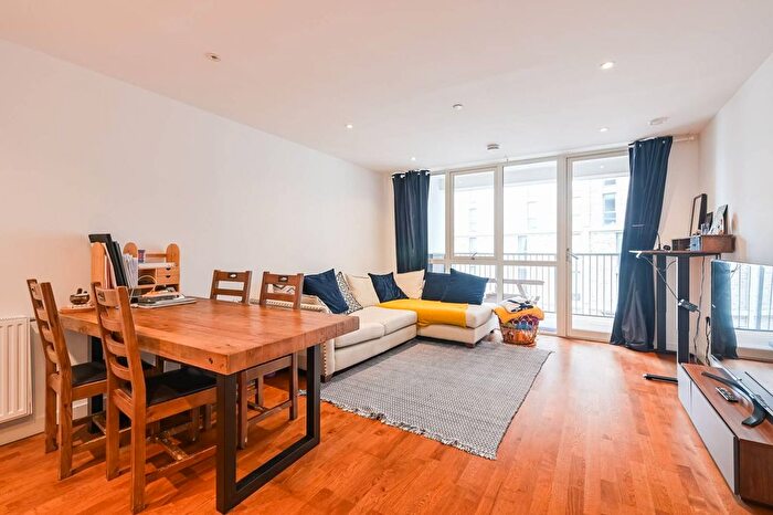 1 Bedroom Flat For Sale In Discovery Tower, Canning Town, London, E16