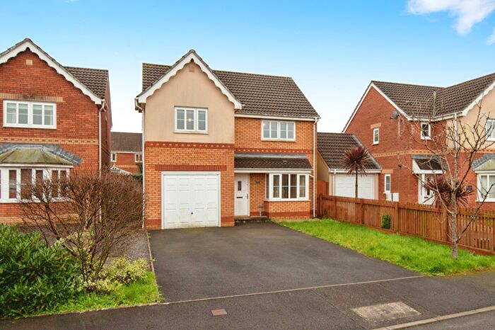 4 Bedroom House To Rent In Pant Bryn Isaf, Llwyhendy, Llanelli, SA14