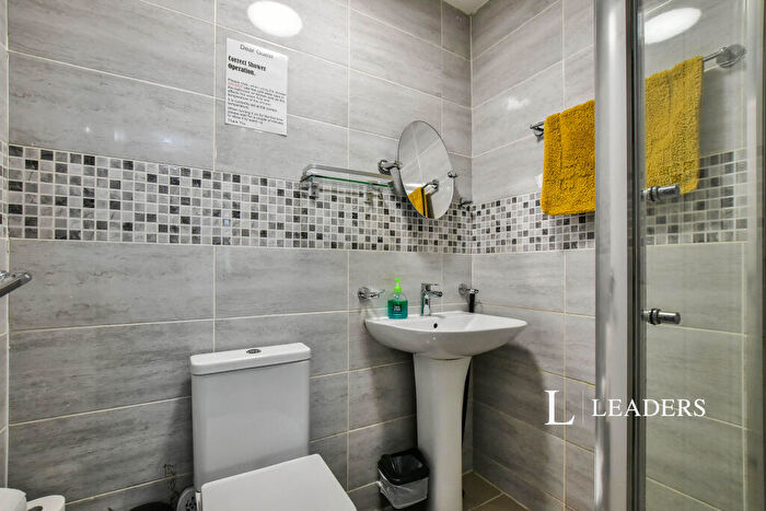 2 Bedroom Apartment To Rent In Wilmslow Road, Manchester, M14